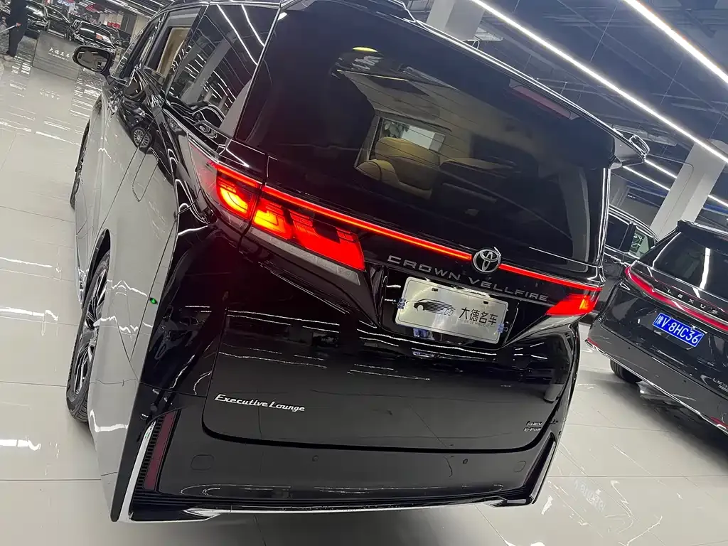 Toyota Vellfire 2024 из CN, фото 4