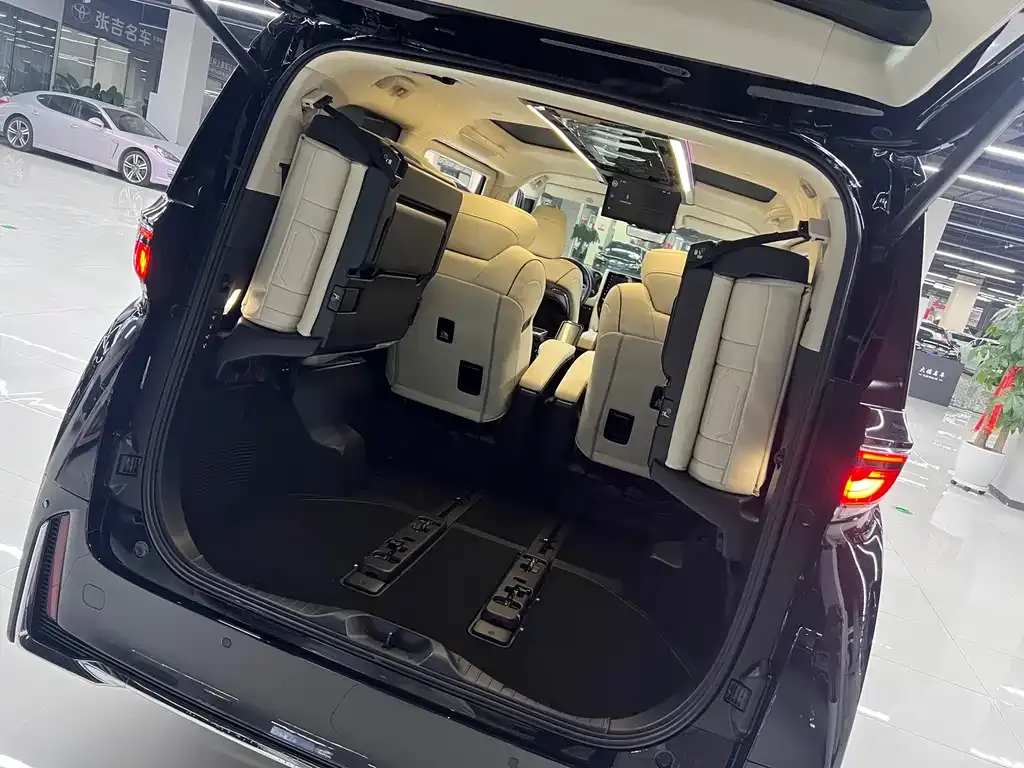 Toyota Vellfire 2024 из CN, фото 10