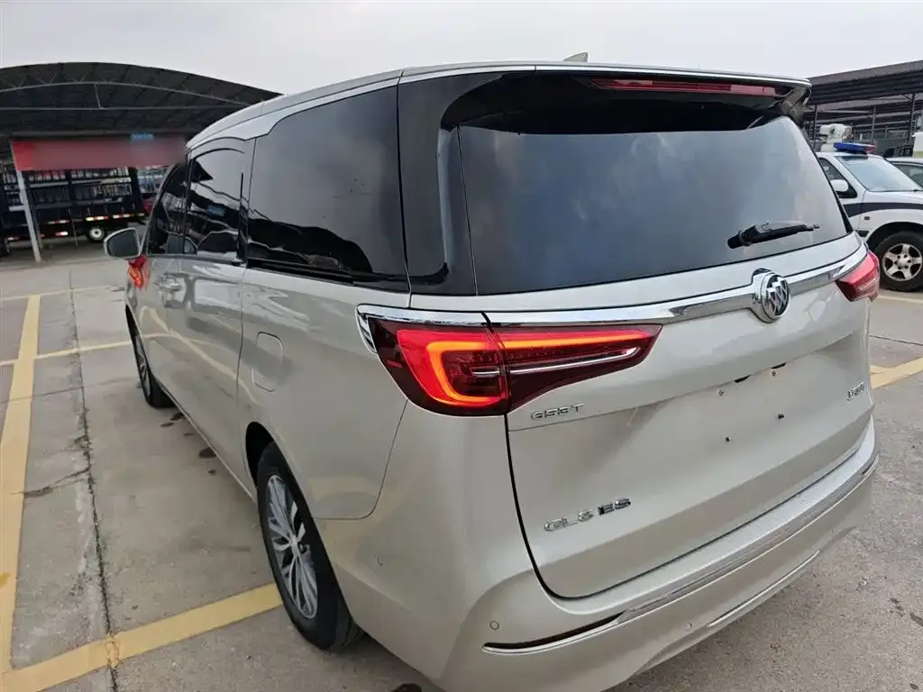 Buick GL8 2021 из CN, фото 10