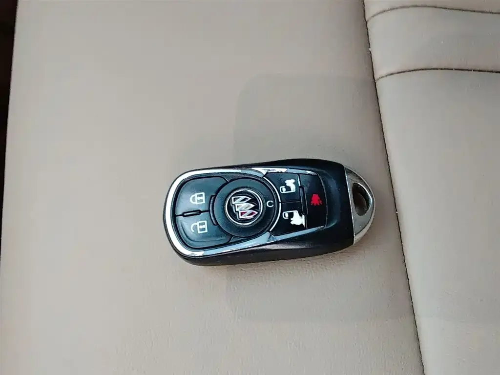Buick GL8 2021 из CN, фото 4