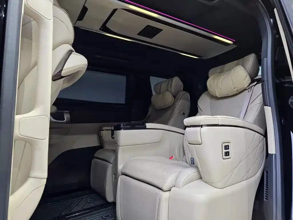 Toyota Vellfire 2024 из CN, фото 5