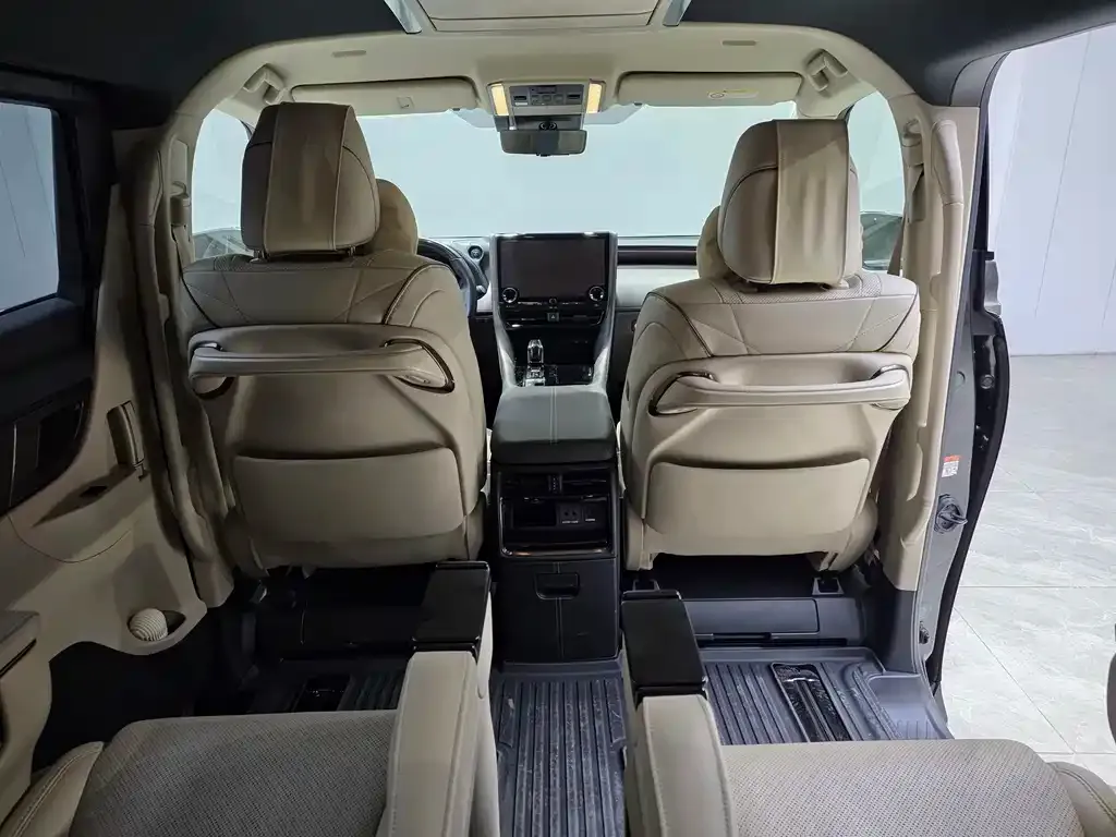 Toyota Vellfire 2024 из CN, фото 8