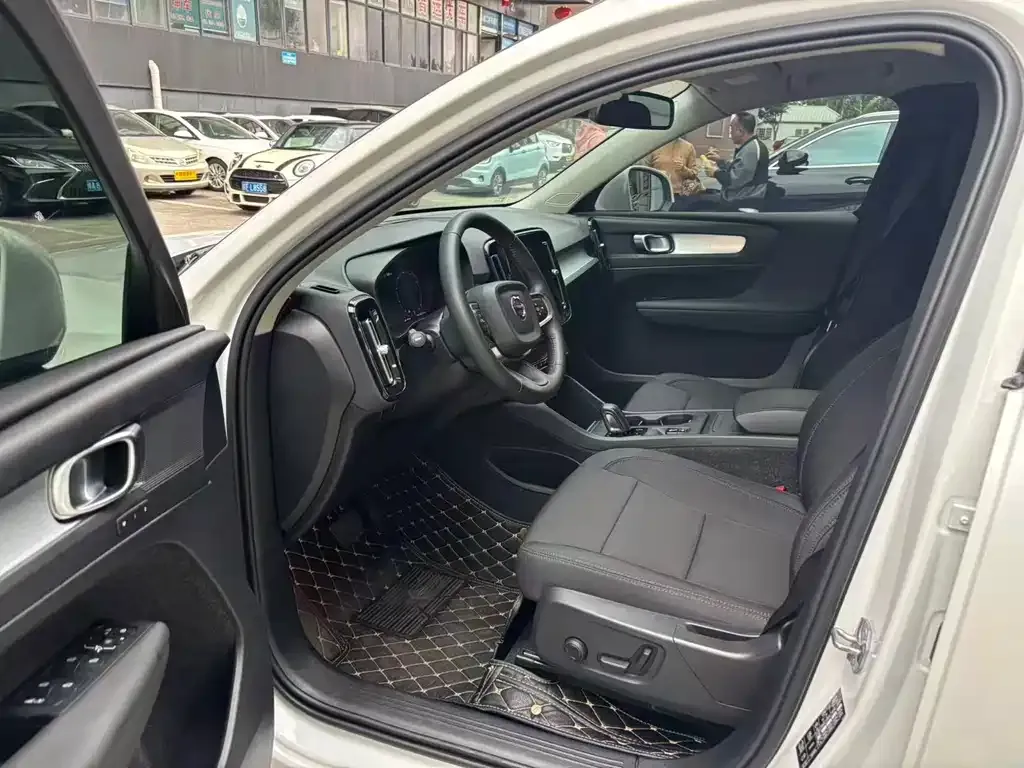 Volvo XC40 2021 из CN, фото 5