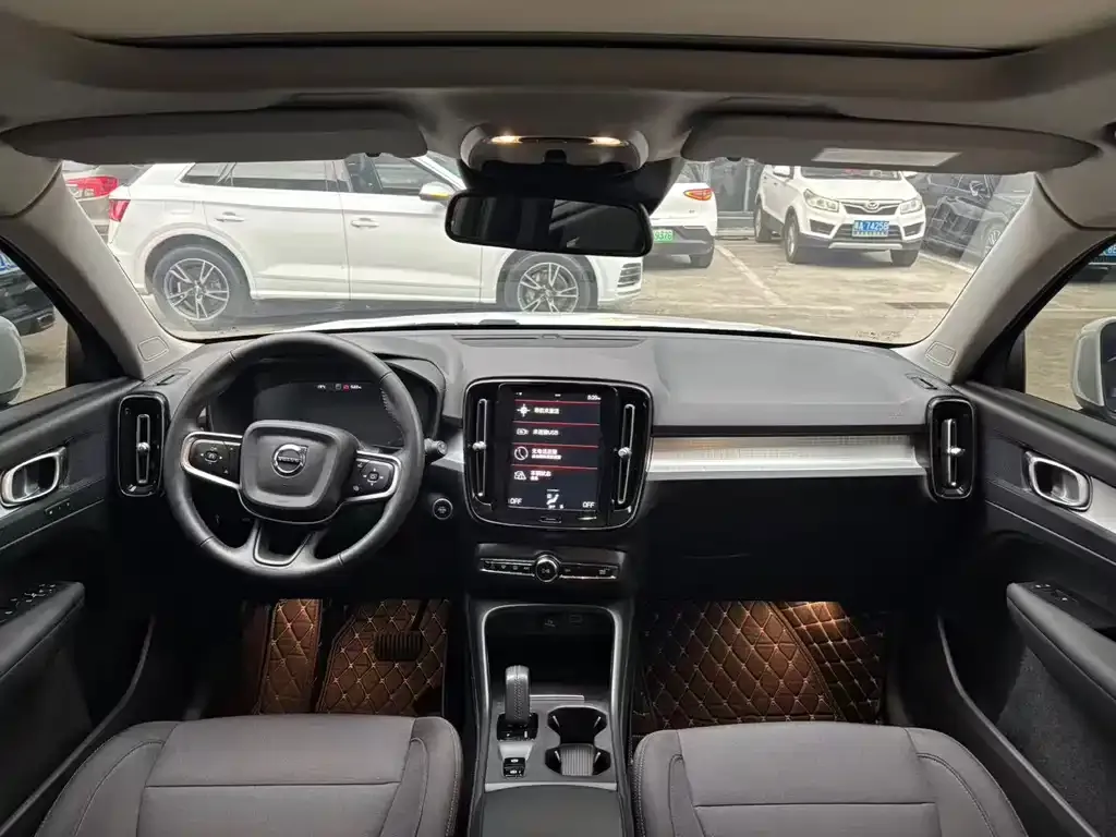 Volvo XC40 2021 из CN, фото 4
