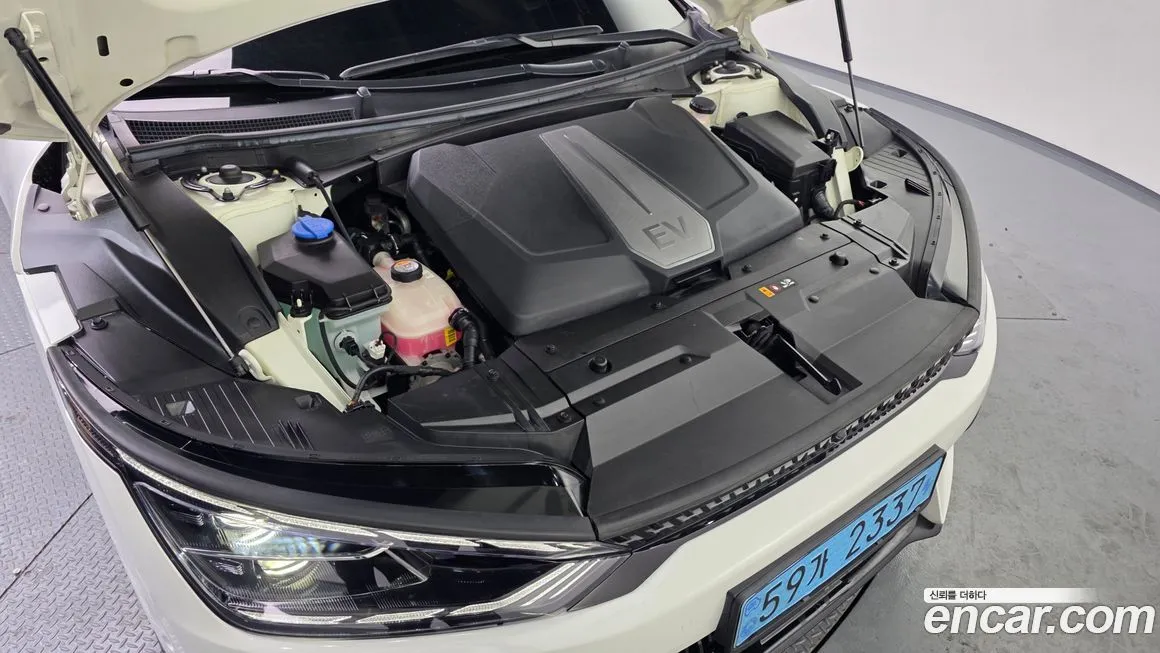 Kia EV6 2023 из KR, фото 7