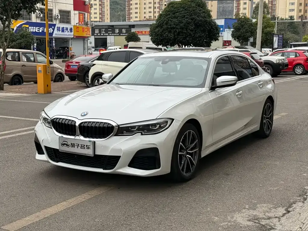 BMW 3 Series 2022 из CN, фото 9