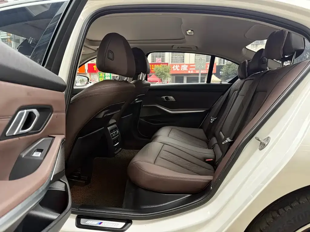 BMW 3 Series 2022 из CN, фото 3