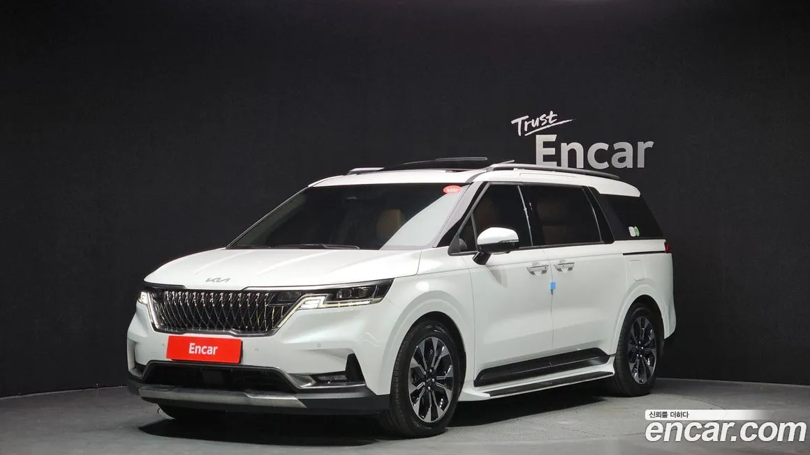 Kia Carnival — фото 1