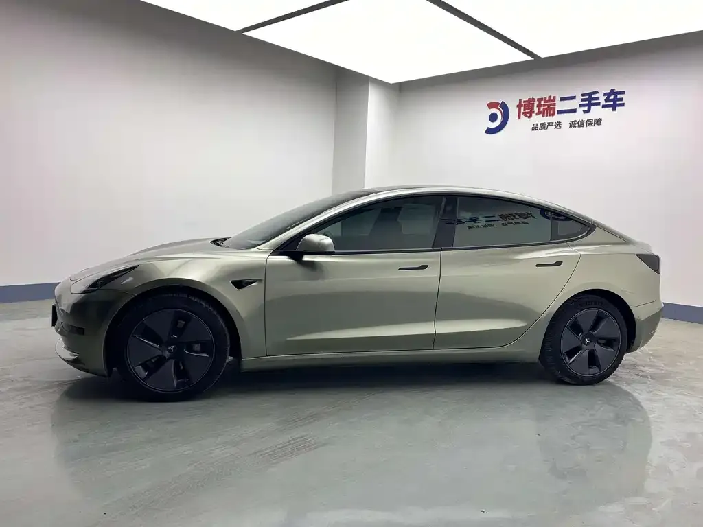 Tesla Model 3 — фото 3