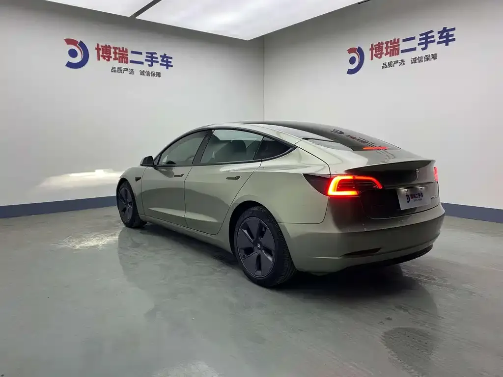 Tesla Model 3 — фото 6