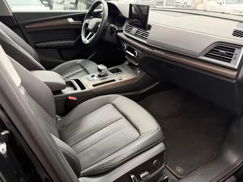 Audi Q5L 2024 из CN, фото 3