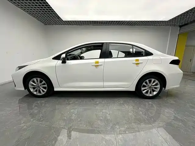 Toyota Corolla 2023 из CN, фото 7