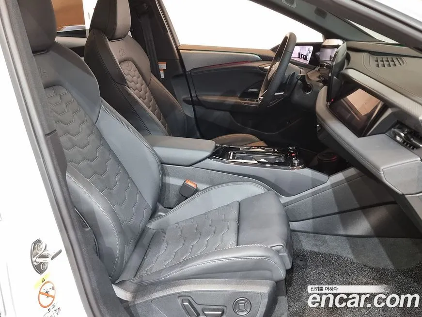 Audi A6 e-Tron 2025 из KR, фото 2