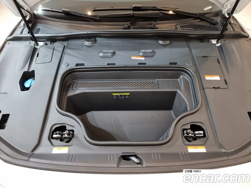 Audi A6 e-Tron 2025 из KR, фото 10