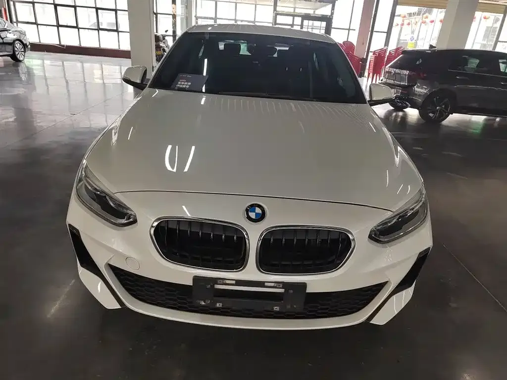 BMW 1 Series 2023 из CN, фото 10