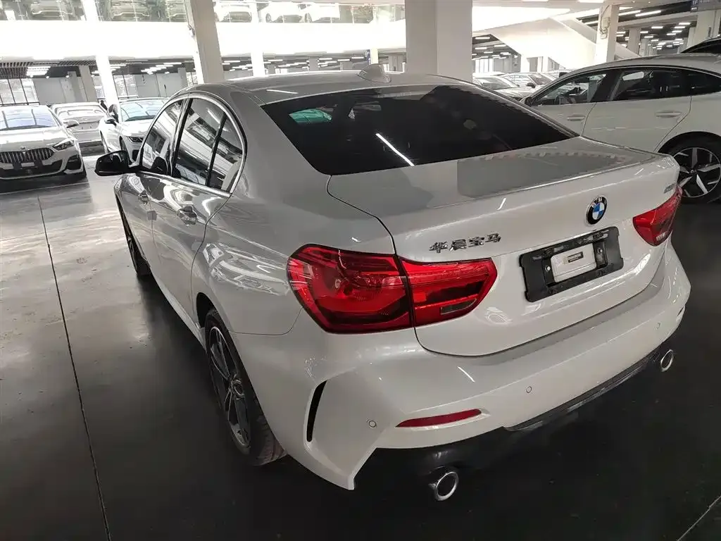 BMW 1 Series 2023 из CN, фото 5