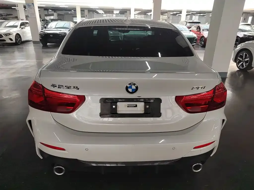 BMW 1 Series 2023 из CN, фото 9