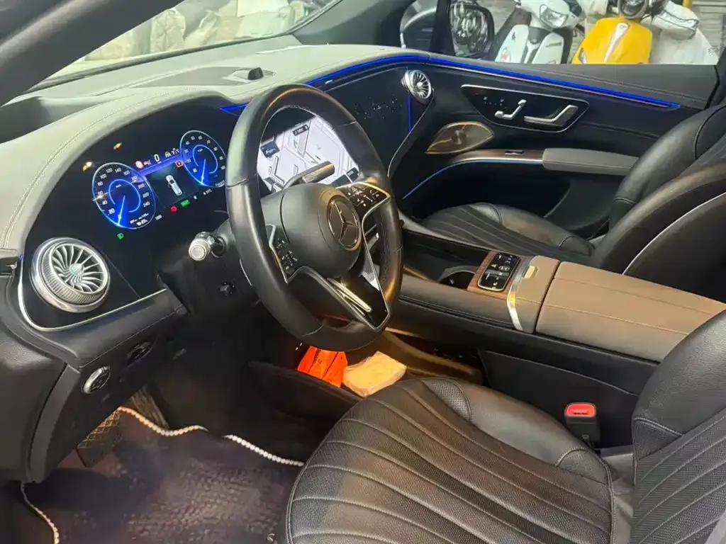 Mercedes-Benz EQS SUV 2023 из CN, фото 3