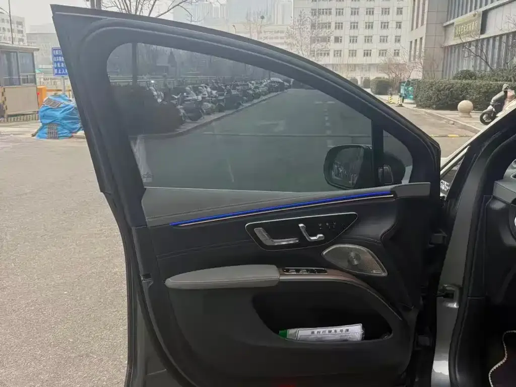 Mercedes-Benz EQS SUV 2023 из CN, фото 7