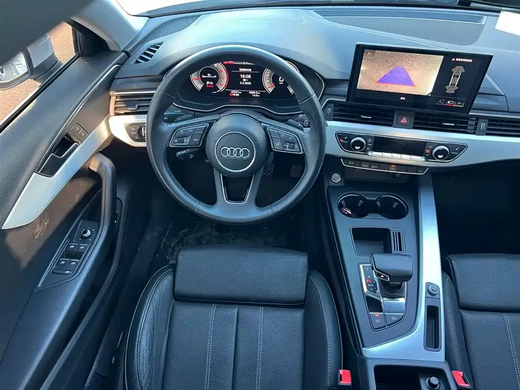 Audi A4L 2021 из CN, фото 4