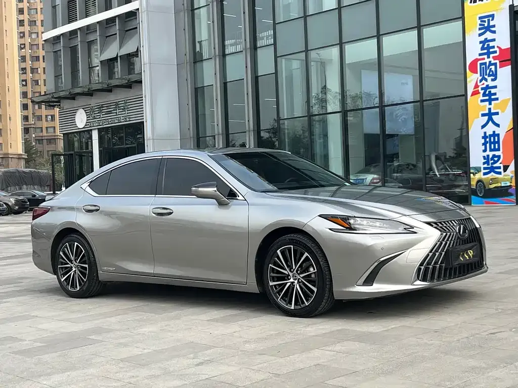 Lexus ES — фото 5