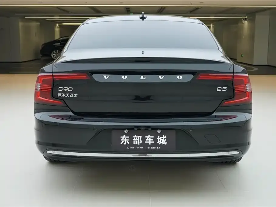 Volvo S90 2024 из CN, фото 3