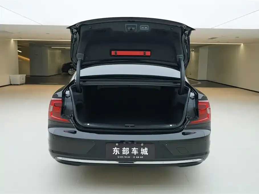 Volvo S90 2024 из CN, фото 5