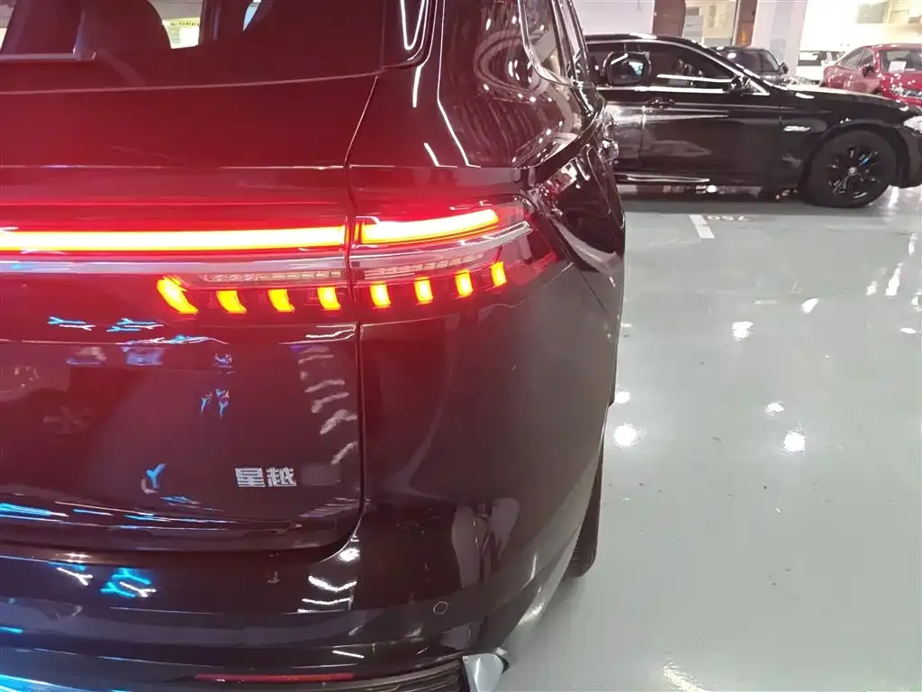 Geely Xingyue L — фото 2
