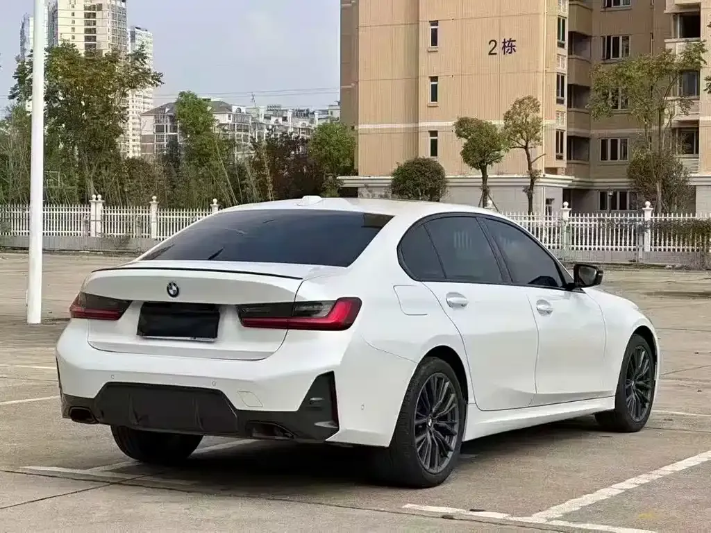 BMW 3 Series 2023 из CN, фото 7