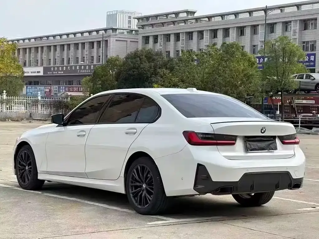 BMW 3 Series 2023 из CN, фото 3