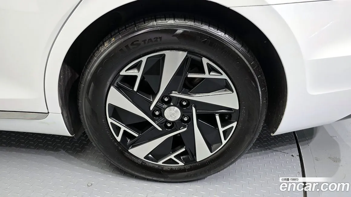Hyundai Grandeur 2022 из KR, фото 4