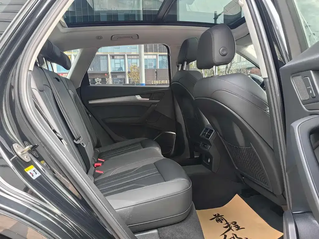 Audi Q5L 2022 из CN, фото 8