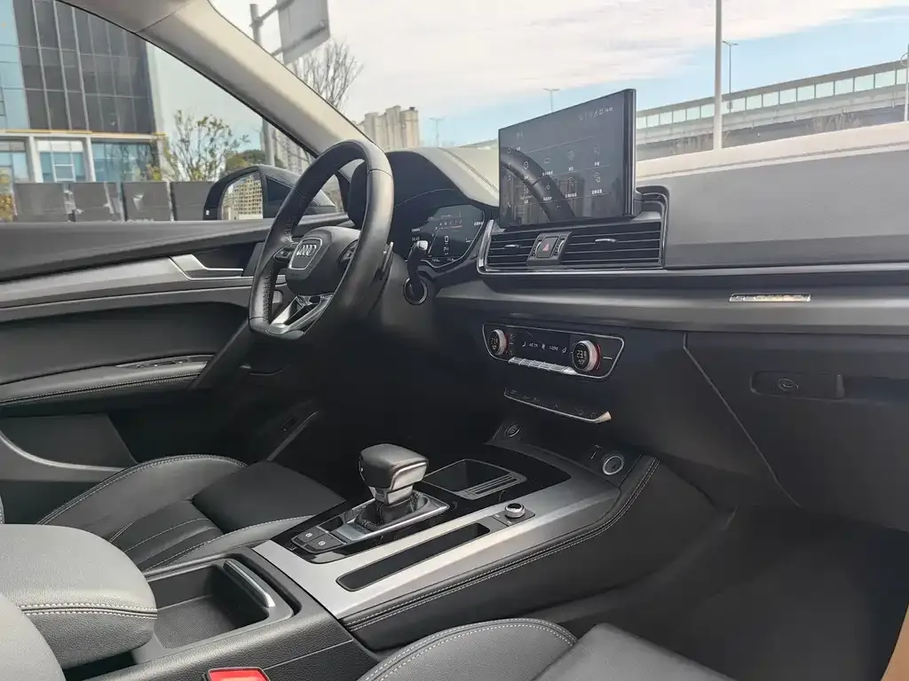 Audi Q5L 2022 из CN, фото 9