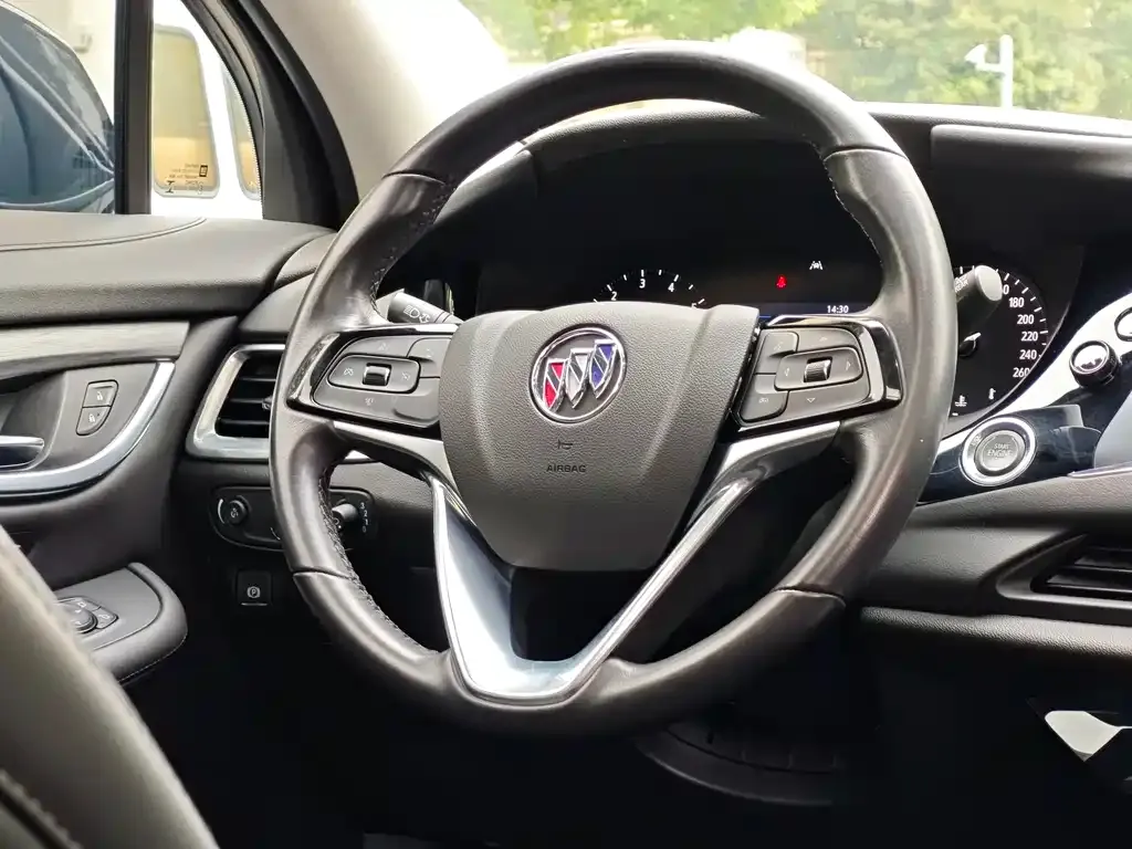 Buick Enclave — фото 10