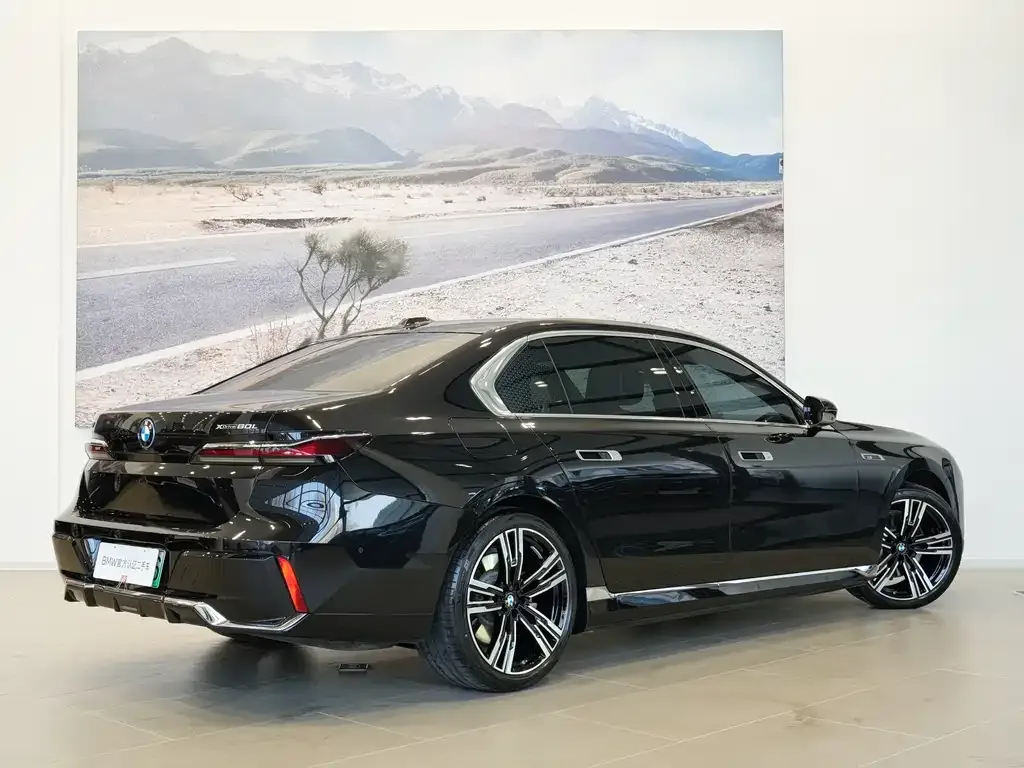 BMW i7 2025 из CN, фото 2