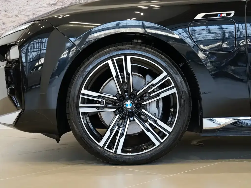 BMW i7 2025 из CN, фото 9