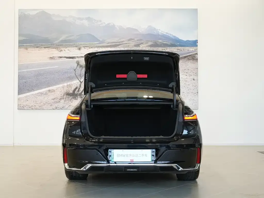 BMW i7 2025 из CN, фото 6