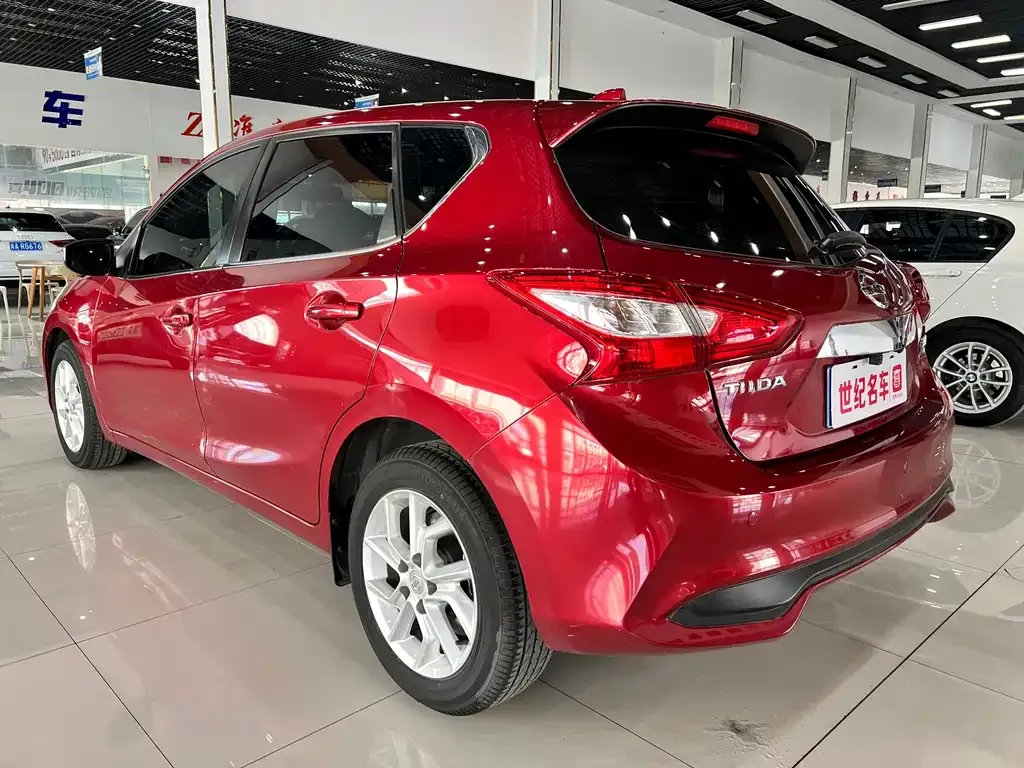 Nissan Tiida 2023 из CN, фото 8