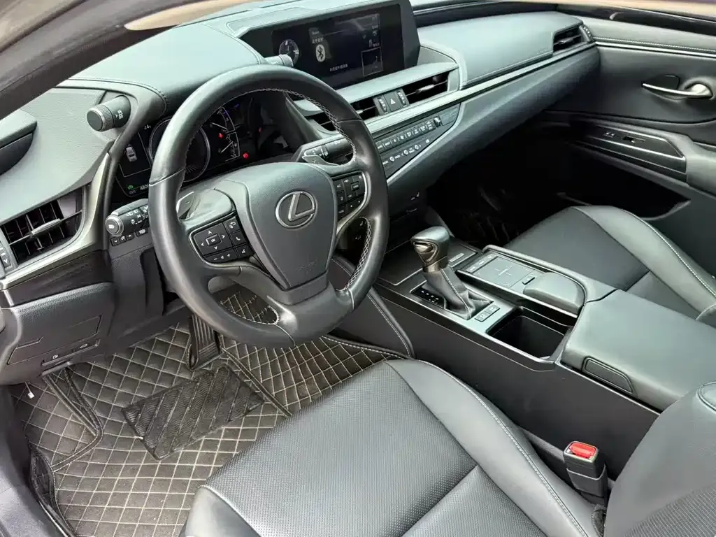 Lexus ES 2021 из CN, фото 6