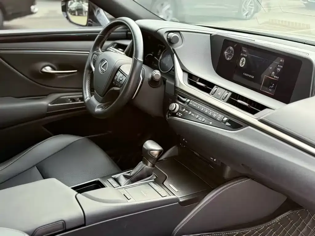 Lexus ES 2021 из CN, фото 9