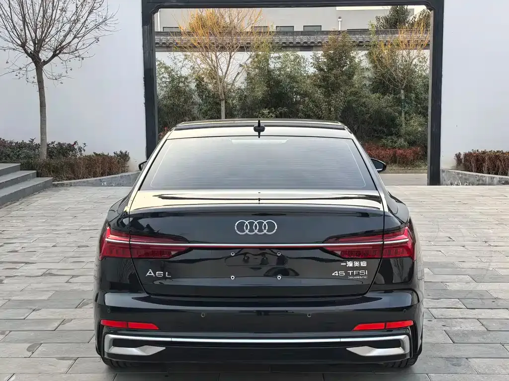 Audi A6L — фото 8