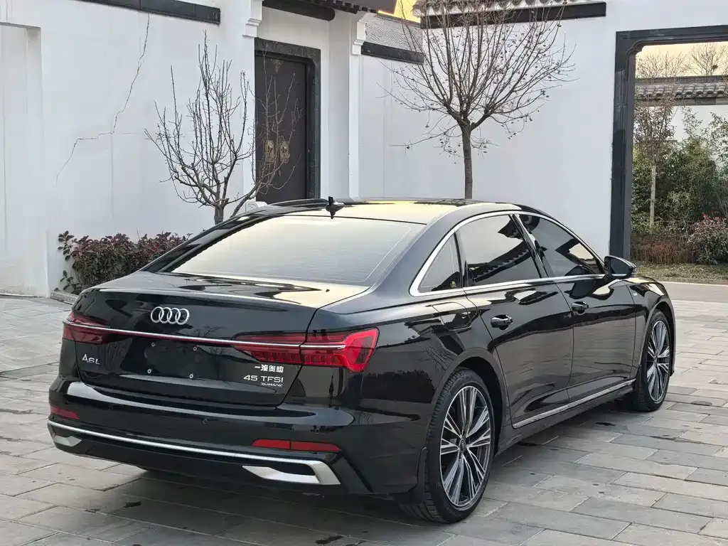 Audi A6L — фото 5