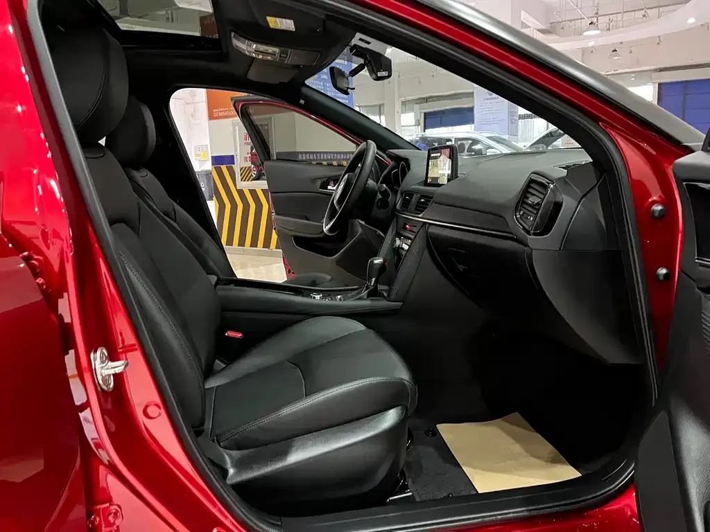 Mazda CX-4 2023 из CN, фото 3