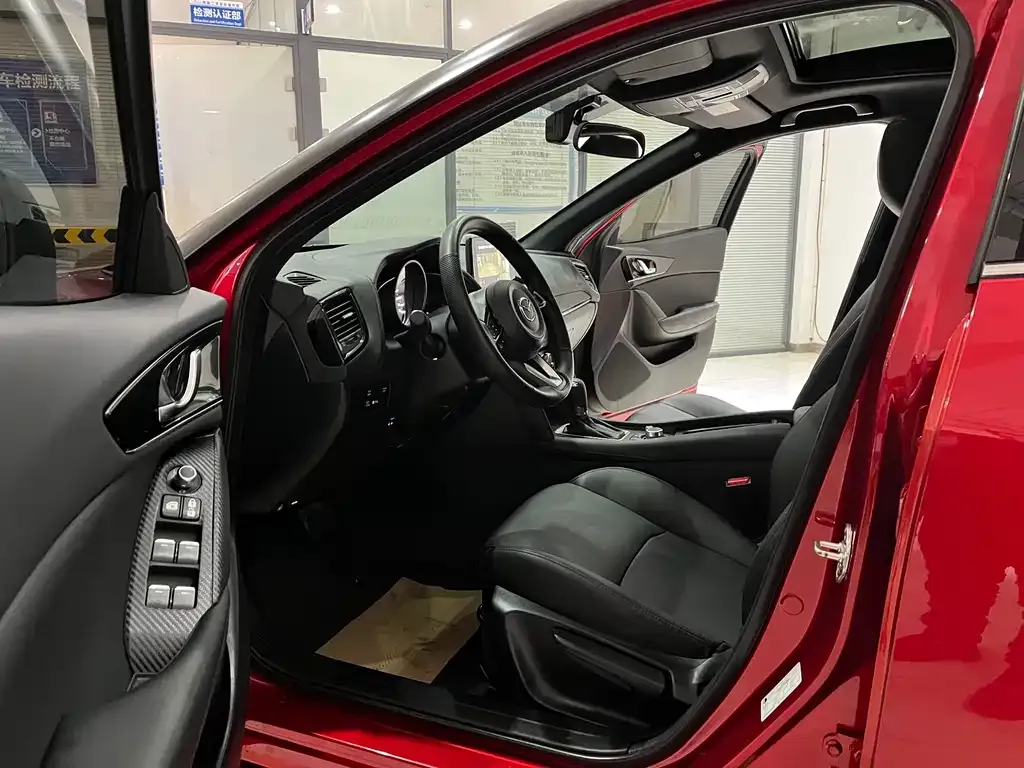 Mazda CX-4 2023 из CN, фото 5