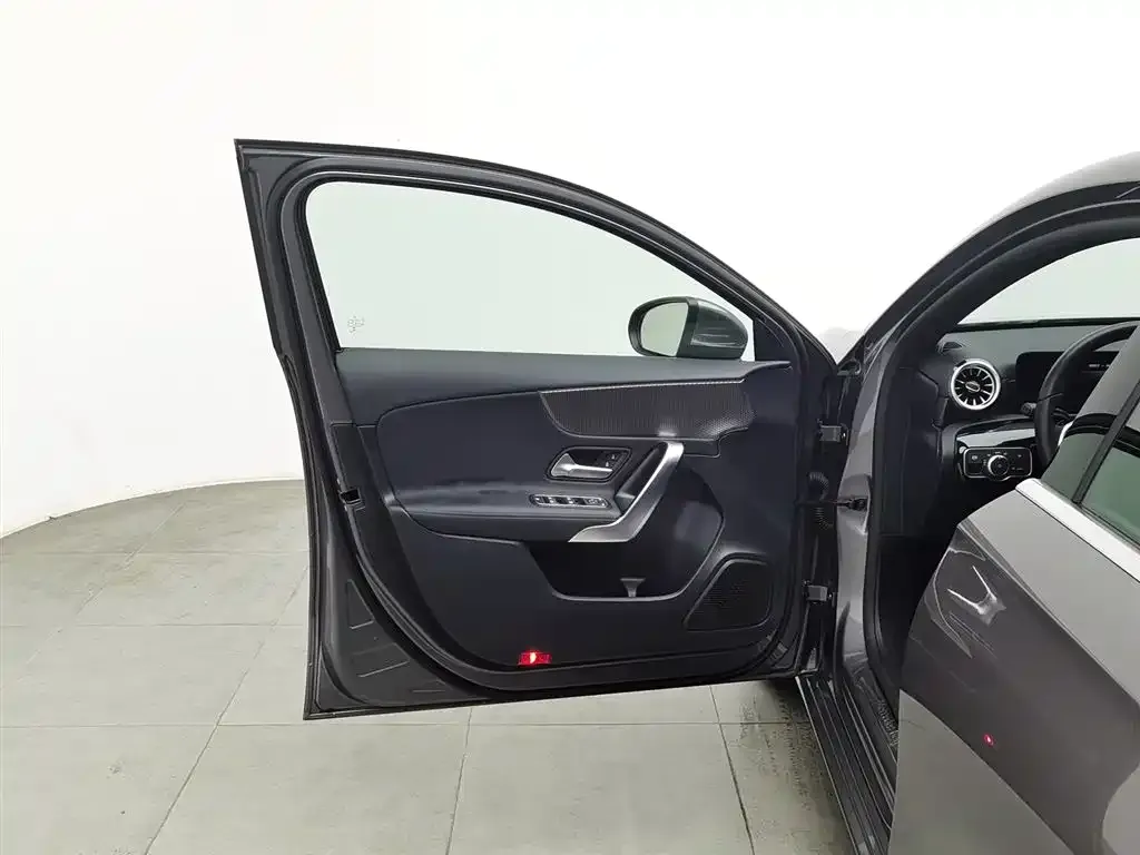 Mercedes-Benz A-Class (Import) 2022 из CN, фото 2