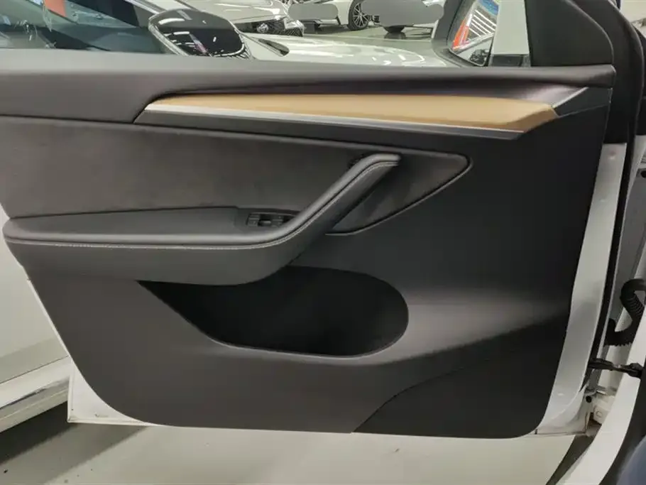 Tesla Model Y 2022 из CN, фото 8