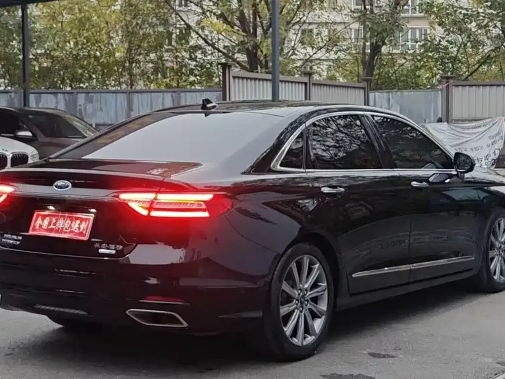 Ford Taurus 2022 из CN, фото 6