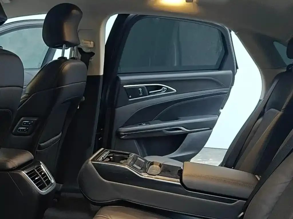 Ford Taurus 2022 из CN, фото 9