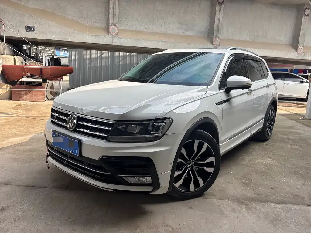 Volkswagen Tiguan L 2021 из CN, фото 1