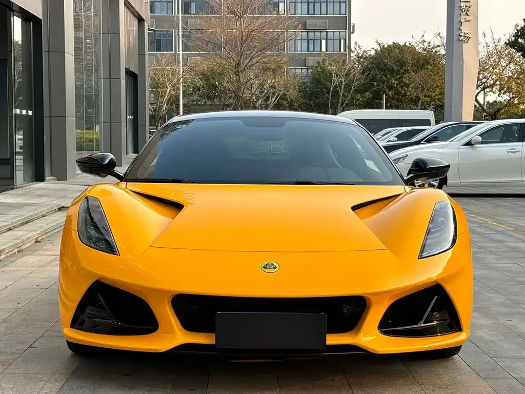 Lotus Emira — фото 2